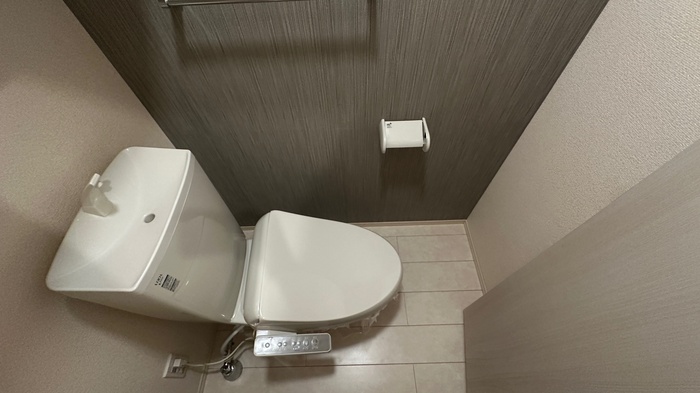 地下鉄東山線 岩塚駅 徒歩5分 3階建 築10年のトイレ写真
