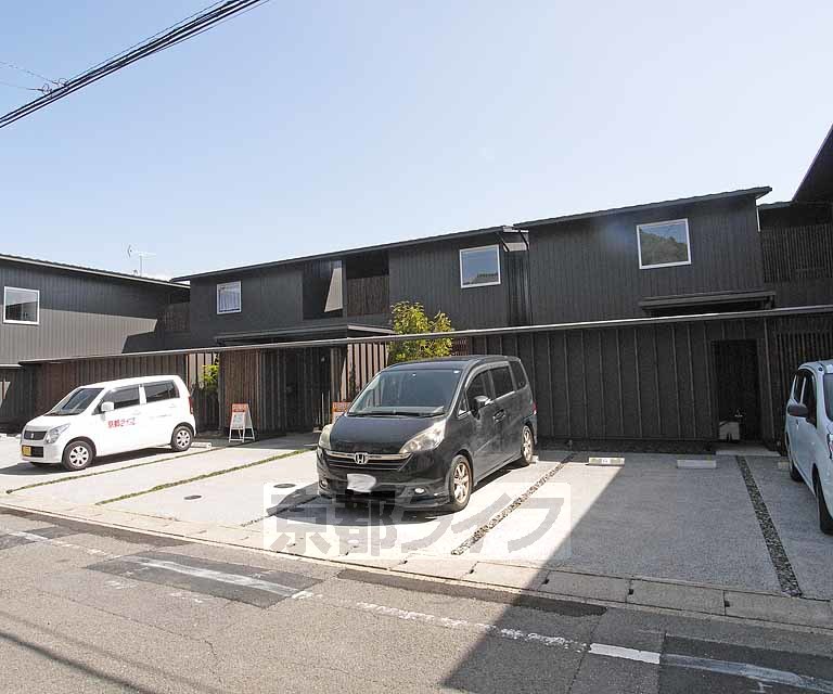 駐車場　駐車場も多数ご用意がございます。