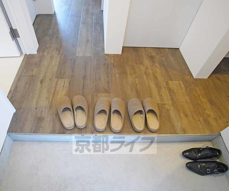 玄関　明るい玄関ですね。