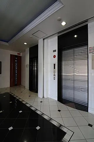 地下鉄空港線 赤坂駅 徒歩9分 21階建 築21年の外観写真