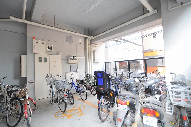 東急田園都市線 宮前平駅 徒歩5分 5階建 築34年の外観写真