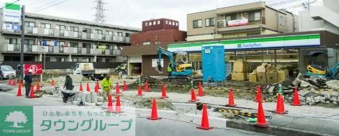 コンビニ　ファミリーマート東淀川南江口店（コンビニ）まで330m