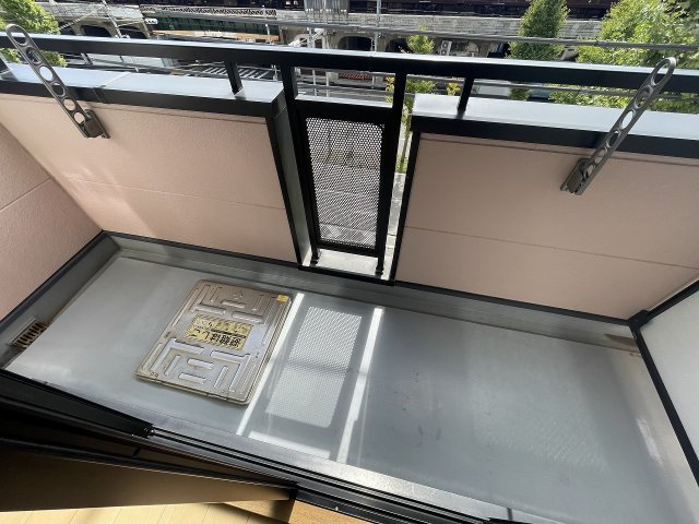 バルコニー　陽当たり良好なバルコニーです