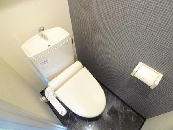 サムティ西梅田グロリエのトイレ写真