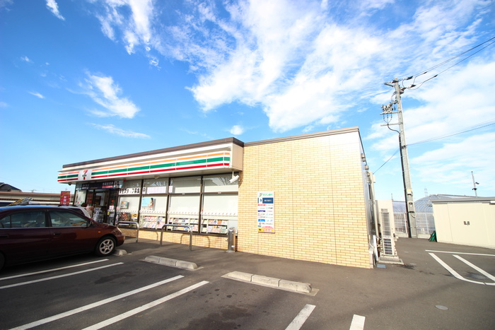 コンビニ　セブンイレブン 川崎野川台西店（コンビニ）まで266m