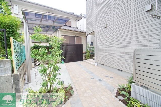 エントランス　★お部屋探しはタウンハウジング稲田堤店まで★