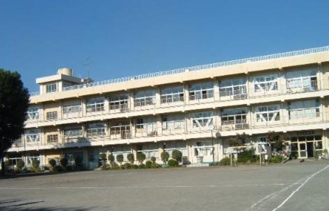 小学校　相模原市立緑台小学校（小学校）まで869m