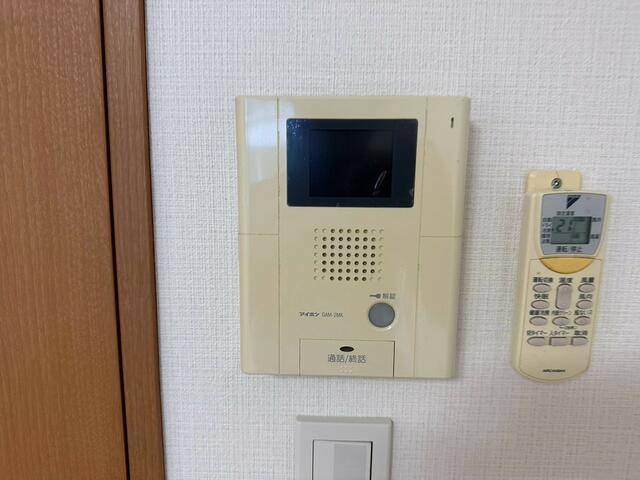 セキュリティ　モニター付インターホンでセキ…