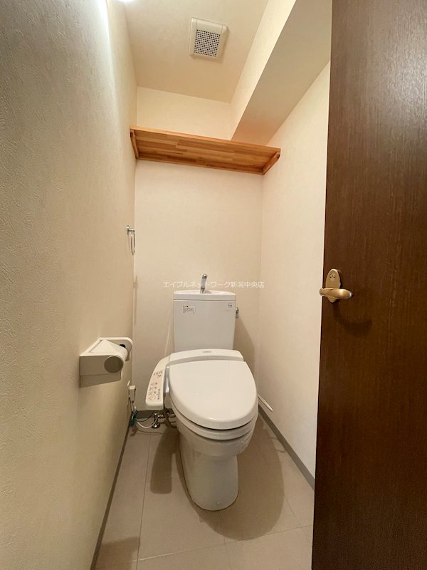 トイレ　モデルルーム写真。家具家電はつきません。