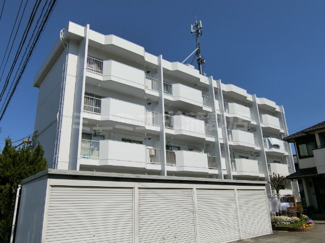 岡田マンションの外観写真