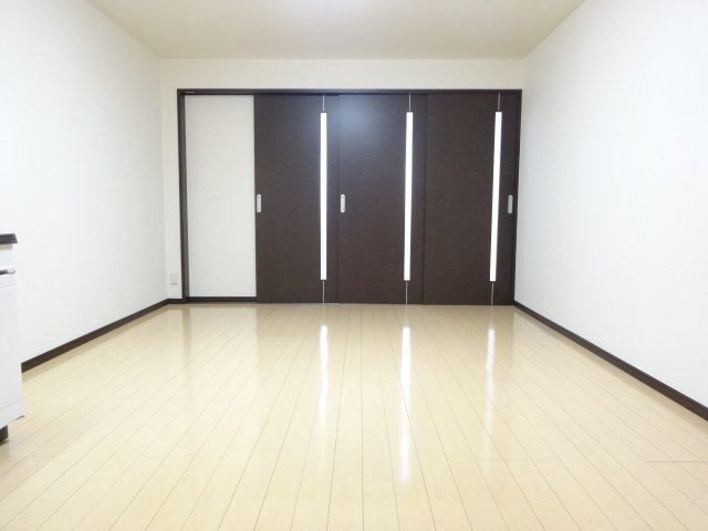 フローラ河内長野の居間写真