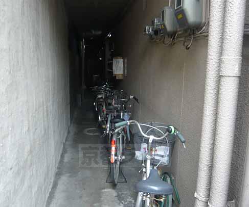 春日マンションの居間写真