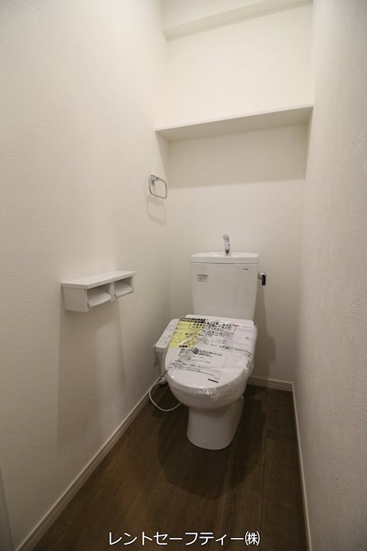 MID TERRACEのトイレ写真