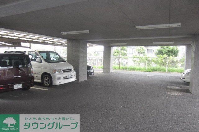 駐車場　敷地内駐車場