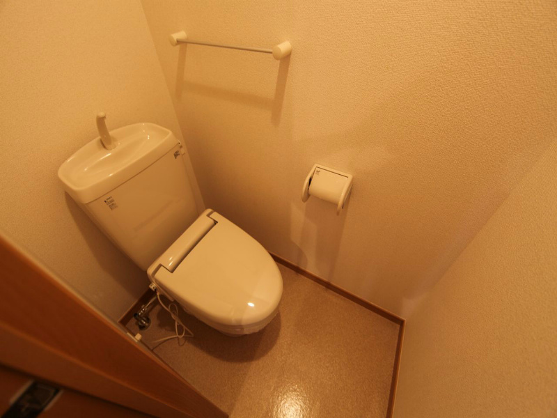 ＪＲ東海道本線 金山駅 徒歩5分 10階建 築19年のトイレ写真