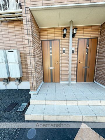ＪＲ日豊本線 西都城駅 バス乗車時間：5分 最寄りバス停で下車 徒歩3分 2階建 築15年の外観写真