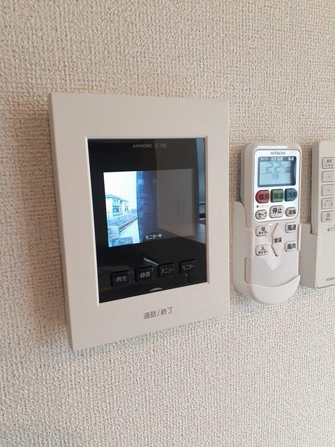 セキュリティ　モニター付きインターホン