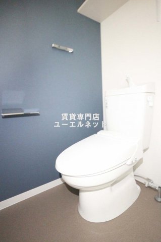 ＪＲおおさか東線 南吹田駅 徒歩11分 10階建 築3年のトイレ写真