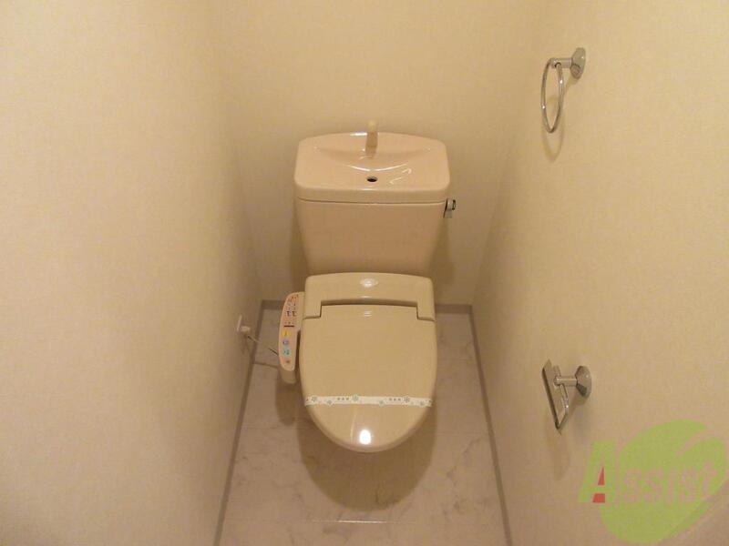 トイレ　清潔感のあるトイレで、毎日気持ちよくお使いいただけます