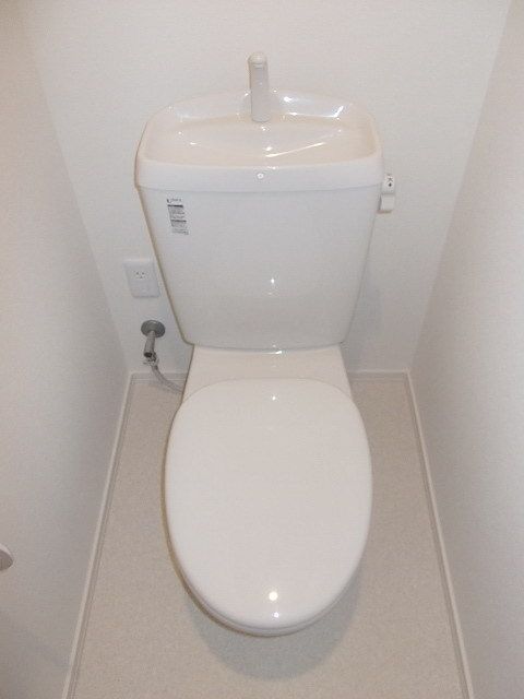 エクセルシオ3のトイレ写真