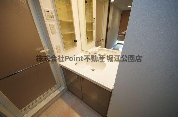 地下鉄千日前線 西長堀駅 徒歩5分 14階建 築28年の内装写真