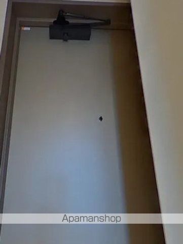 ブランシエスタ入谷グランデの玄関写真