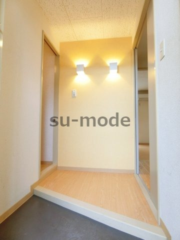 玄関　別部屋写真