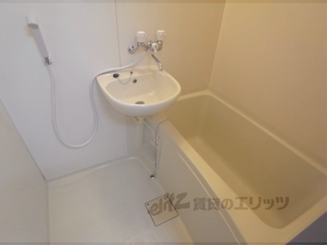 バス・シャワールーム　トイレとは別です