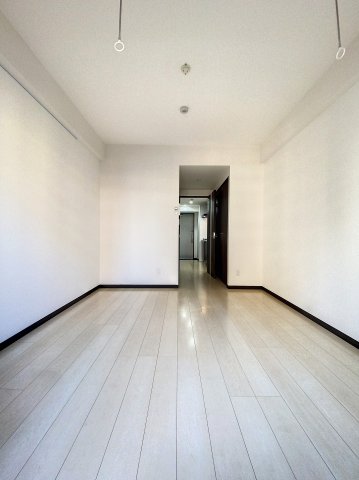 その他部屋・スペース　清潔感のあるフローリングのお部屋です