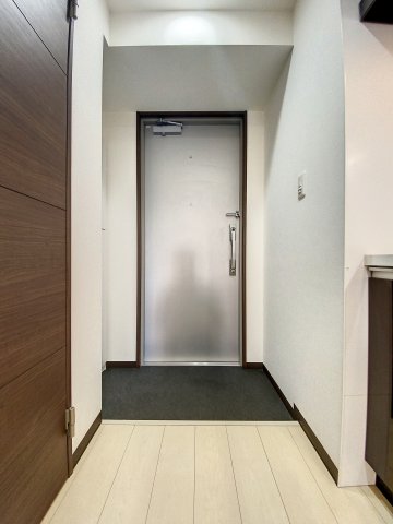 玄関　シューズボックスのある玄関