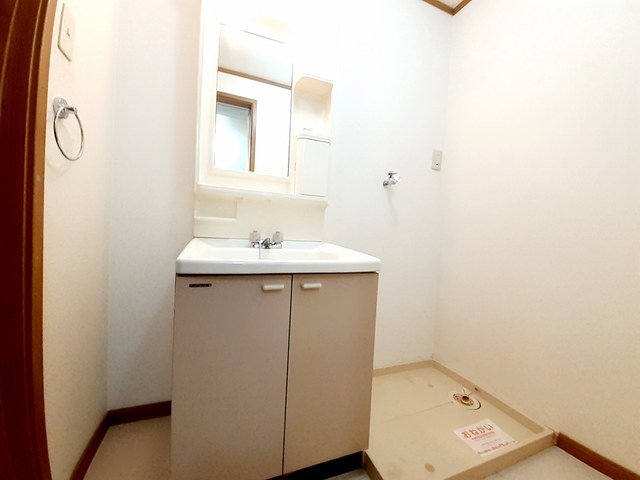 洗面設備　使いやすい洗面所です