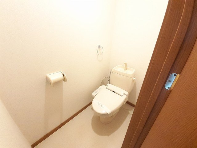 トイレ　落ち着いたトイレです