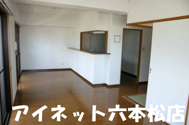 居室・リビング　明るく気持ちがいいです。