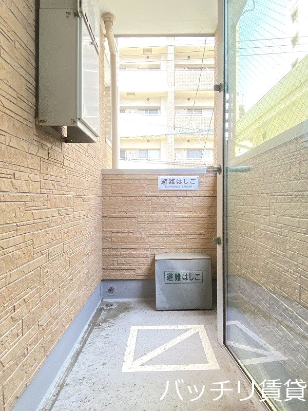 バルコニー　別号室の画像の為、現状を優先致します。