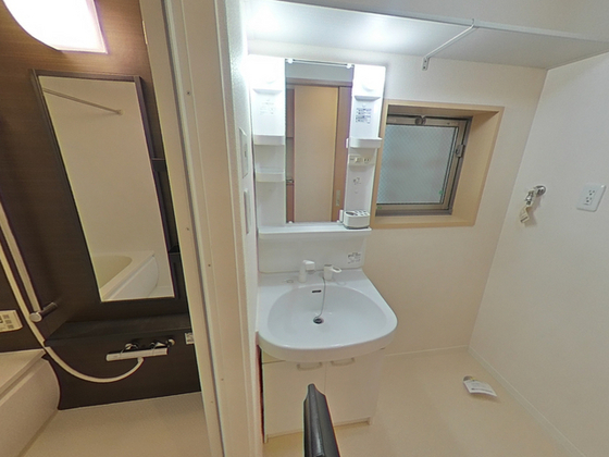 洗面設備　※別部屋の写真です