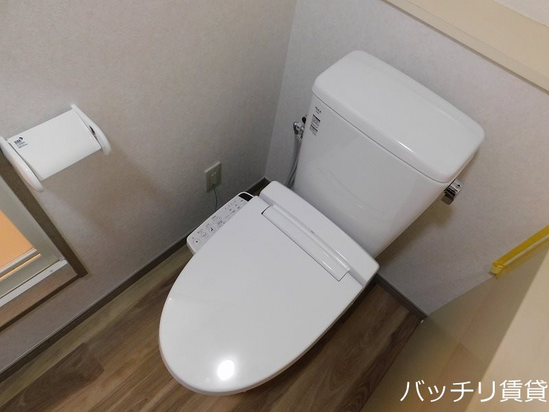トイレ　※同マンション別部屋写真の為、現状優先。