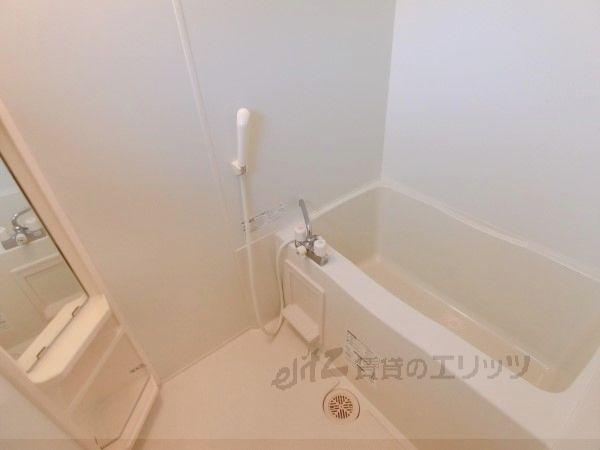 バス・シャワールーム　風呂