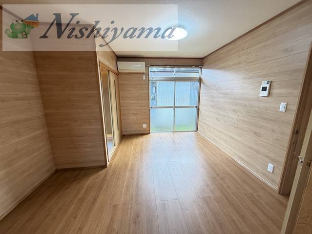 伊佐早林泉寺貸家の居間写真