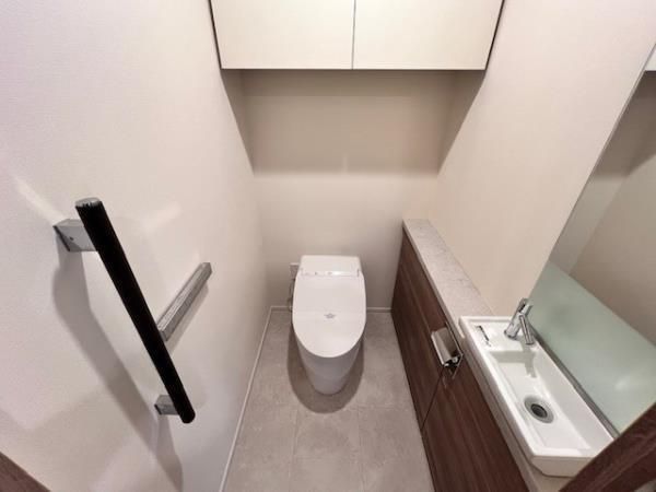 トイレ　ゆったりとした空間のトイレです