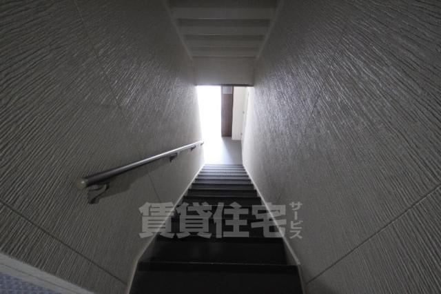 ＪＲ東西線 加島駅 徒歩8分 3階建 築7年の外観写真