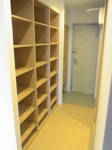玄関　別タイプ部屋　参考写真です