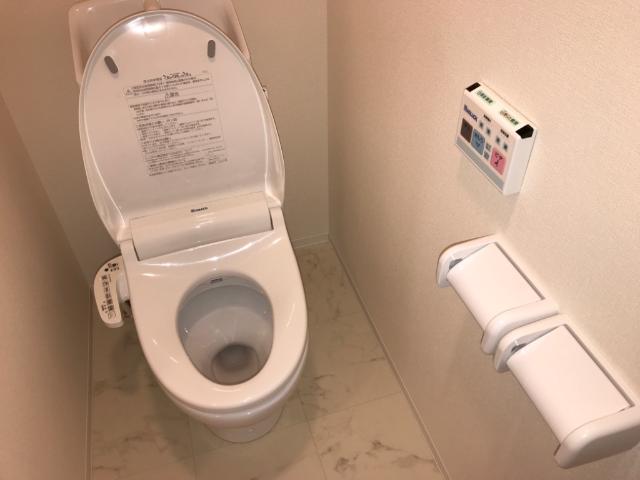 トイレ　シャワー付トイレ