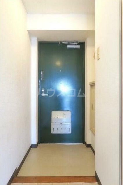 T s garden蕨IIIの玄関写真