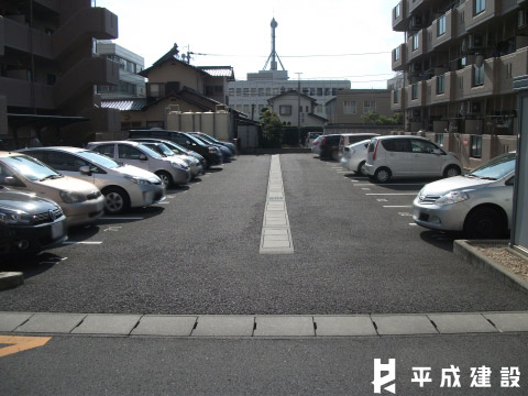 駐車場　駐車場