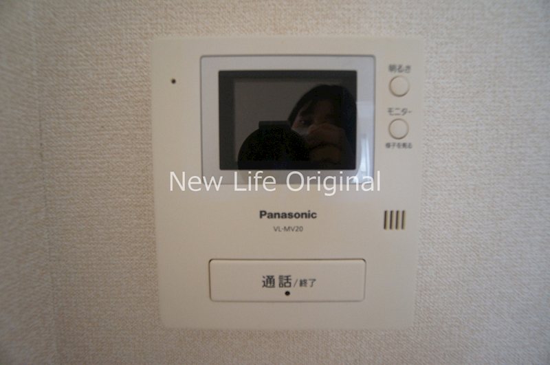 セキュリティ　室内モニターで来訪者を確認できるTVモニターホン付。
