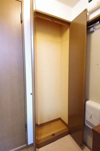 セキュリティ　玄関収納