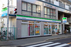 コンビニ　ファミリーマート 神崎川駅東店（コンビニ）まで197m