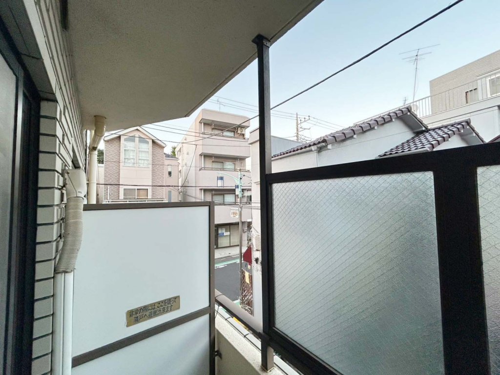東急東横線 都立大学駅 徒歩5分 5階建 築36年の内装写真