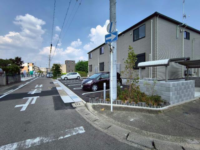 駐車場　駐車場