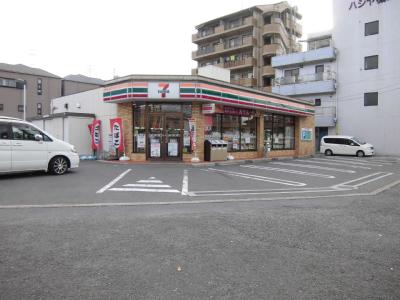コンビニ　セブンイレブン 東大阪中新開1丁目店（コンビニ）まで191m